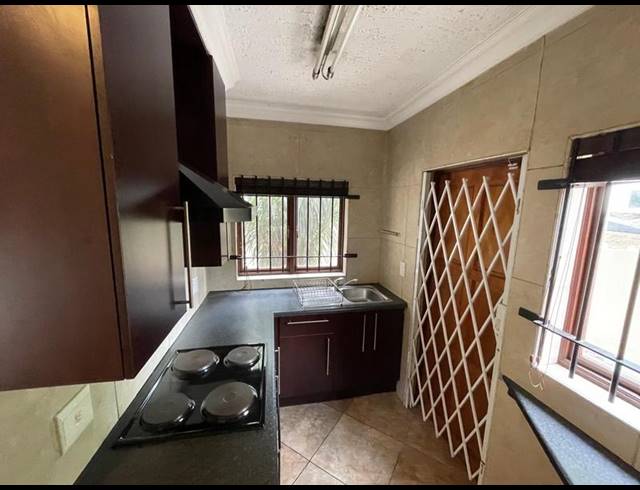 BUSINESS FOR SALE IN ROOIHUISKRAAL NORTH